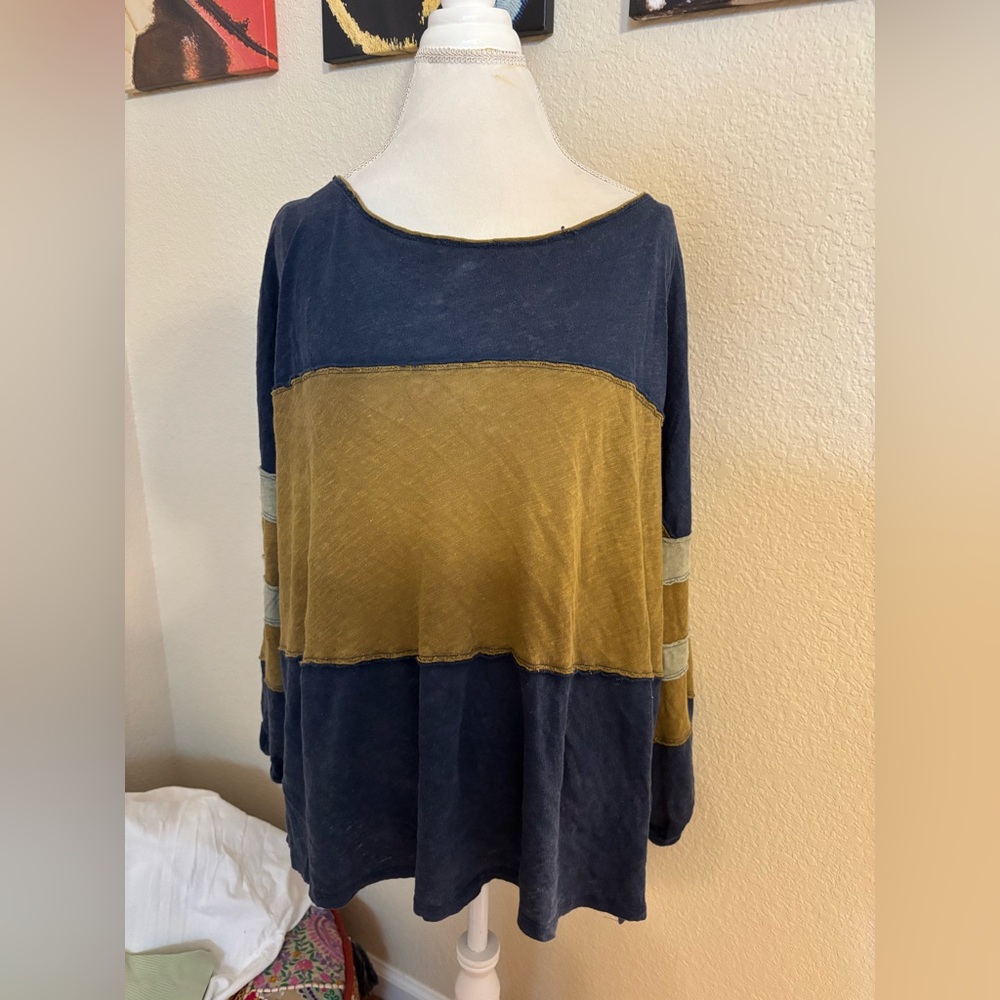 Sarah Cameron Alt Bobbi Tee